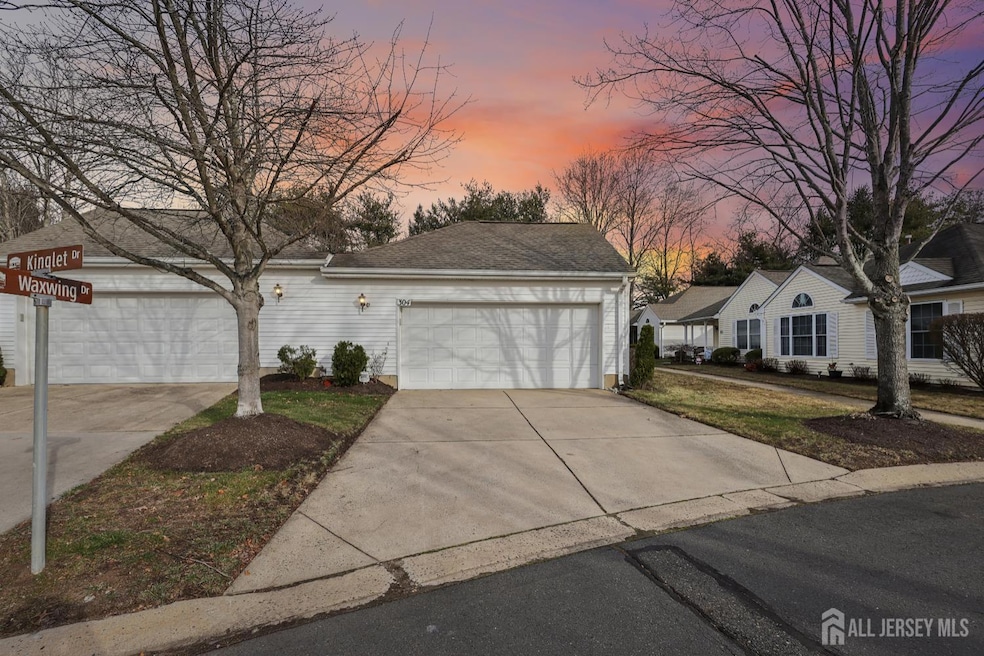 304 Waxwing Dr, Monroe Township, NJ 08831 - photo 1