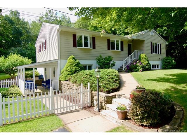 314 Liberty St, Pawcatuck, CT 06379 - photo 1