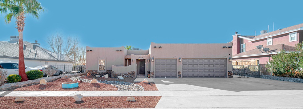 13804 Desert Highlands Ln, Horizon City, TX 79928 - photo 1