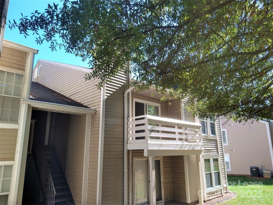 For Rent $1,300/month