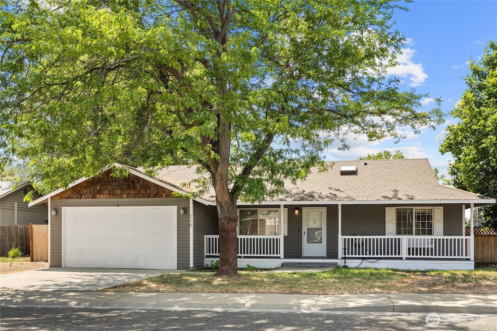 Sold $399,900