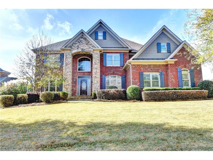 Stunning 4-Sided brick home, freshly painted