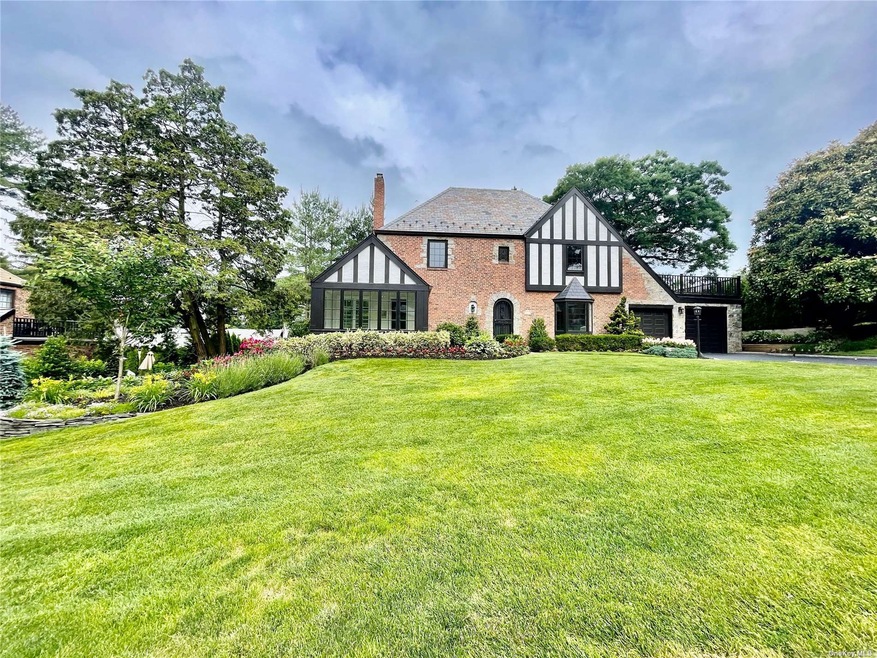 221 Dover Rd, Manhasset, NY 11030 - photo 1