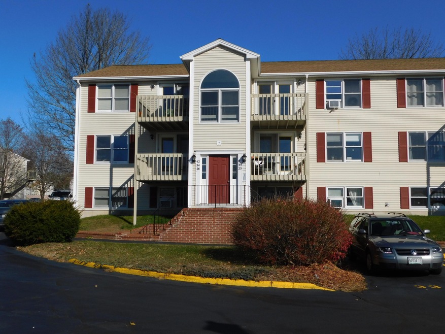 16 Mill St unit 26, Springvale, ME 04083 - photo 1