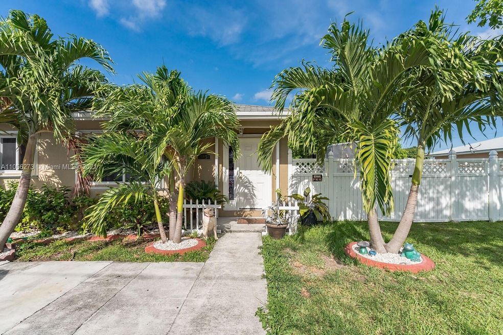 21831 SW 111th Ave, Miami, FL 33170 - photo 1