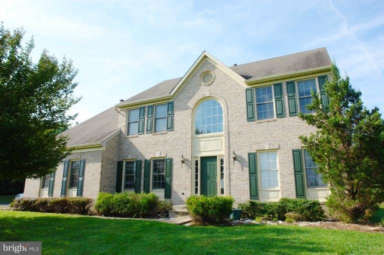 9212 Huntmaster Rd, Gaithersburg, MD 20882 - photo 1