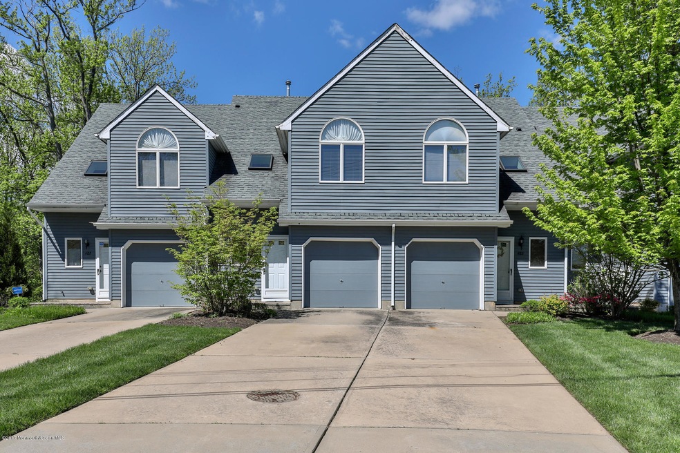 484 Narragansett Ave