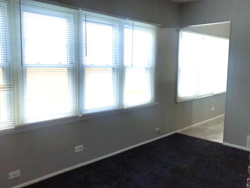 144 S Lewis Ave unit 3, Waukegan, IL 60085 - photo 1