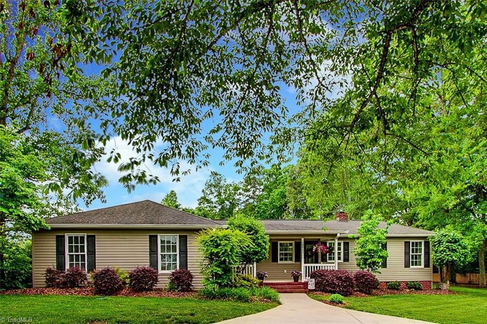 2911 Stutts Rd, Asheboro, NC 27205 - photo 1