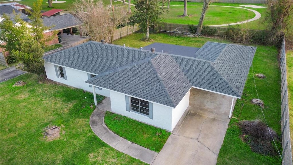 307 W Sale Rd, Lake Charles, LA 70605 - photo 1