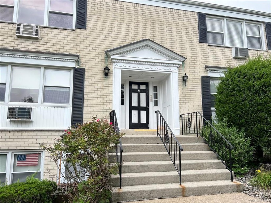 2 Lenox Ct unit 702, Suffern, NY 10901 - photo 1