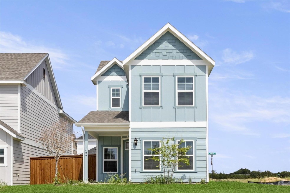 1400 Apricot Ln, Gainesville, TX 76240 - photo 1