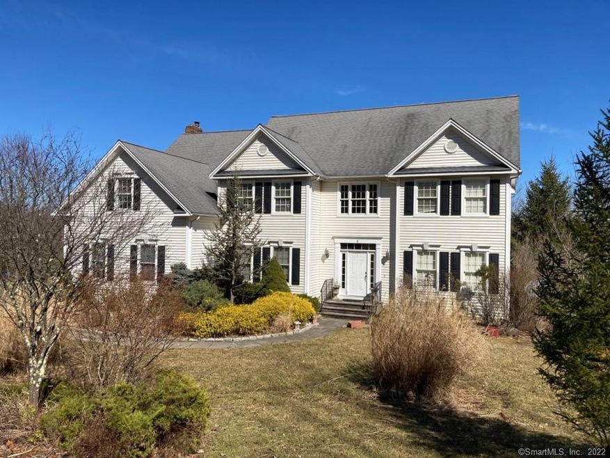 4 Lillinonah Ridge Dr, New Milford, CT 06776 - photo 1