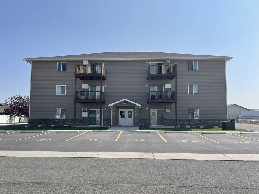2850 Kent Ave unit E-31, Cody, WY 82414 - photo 1