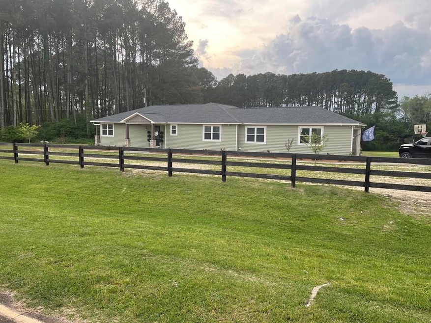5035 New Forest Hwy, Douglas, GA 31533 - photo 1
