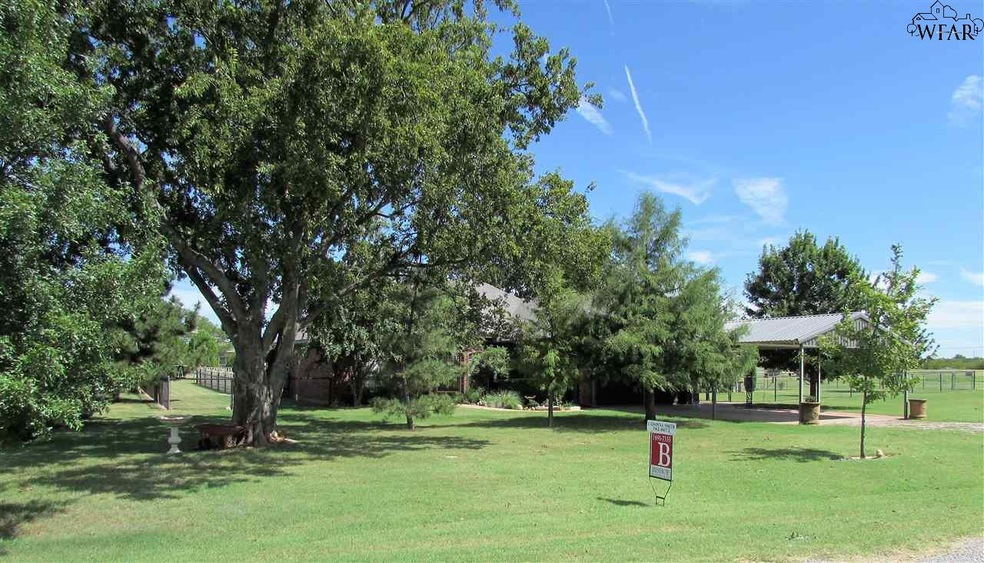 Beautiful 3/2/2 plus 4 car carport. Located in Lak