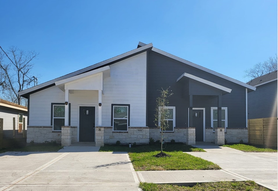 For Rent $1,690/month • Co-Listing Agent