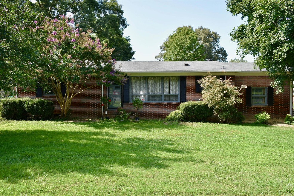 1100 Shady Ln, Manchester, TN 37355 - photo 1