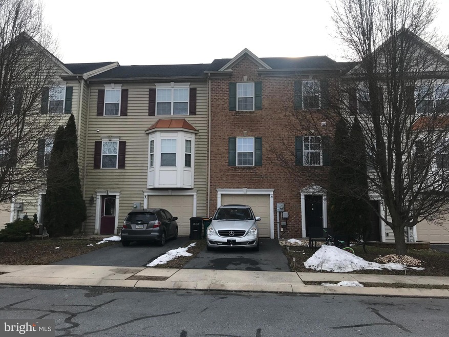 239 Whitley Dr, Chambersburg, PA 17201 - photo 1