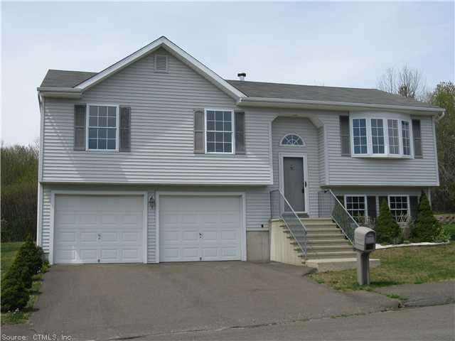 85 Kalin Ct, Waterbury, CT 06704 - photo 1