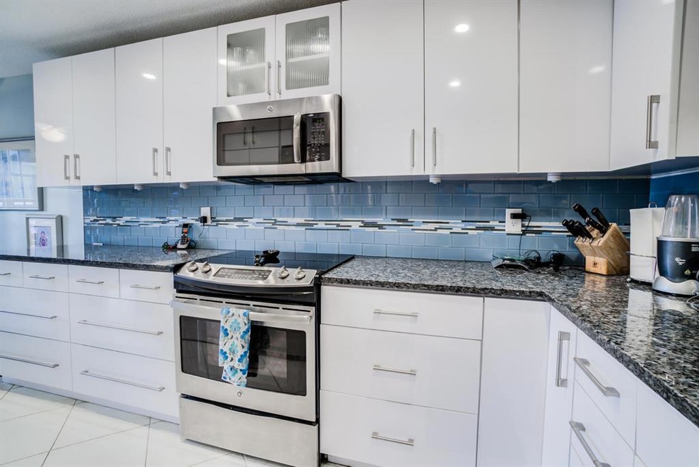NEWLY RENOVATED KITCHEN