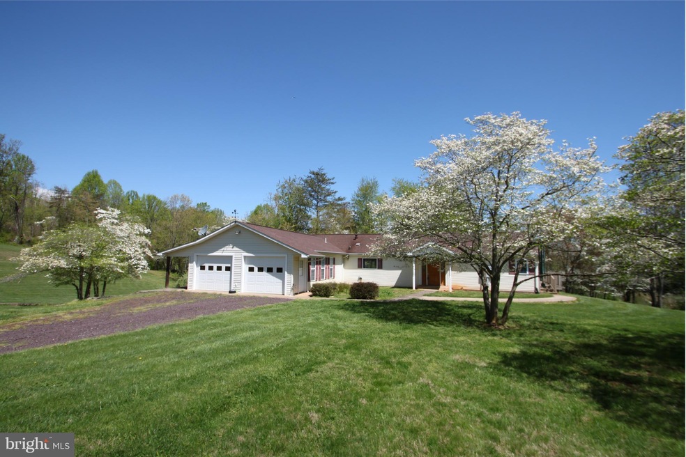 192 Sharp Rock Rd, Sperryville, VA 22740 - photo 1