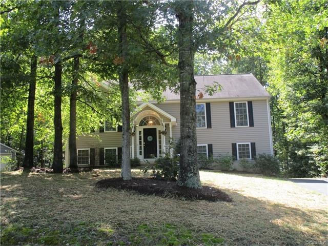 811 Moorefield Dr, Ruther Glen, VA 22546 - photo 1