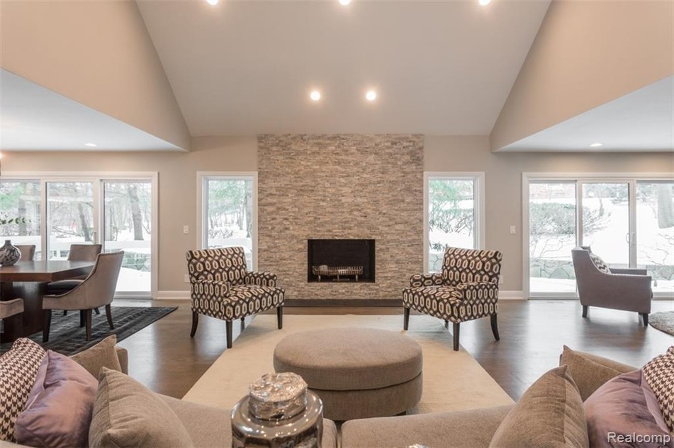 1605 Franklin Hills Dr, Bloomfield Hills, MI 48302 - photo 1