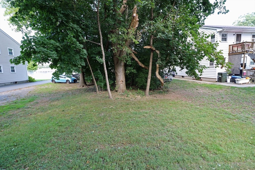 184 Howard St, Ludlow, MA 01056 - photo 1