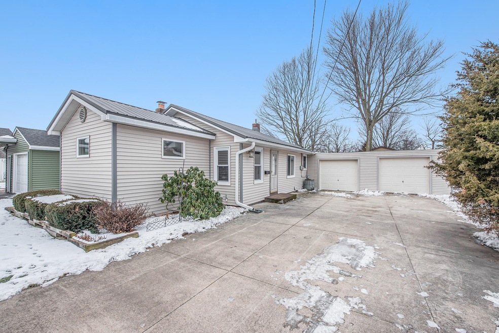 2 S 26th St_39