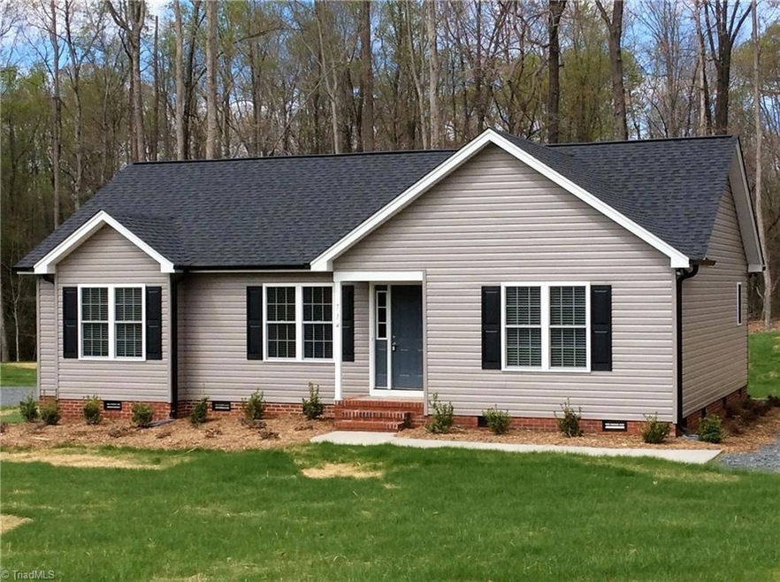 714 Skycrest Country Rd, Asheboro, NC 27205 - photo 1