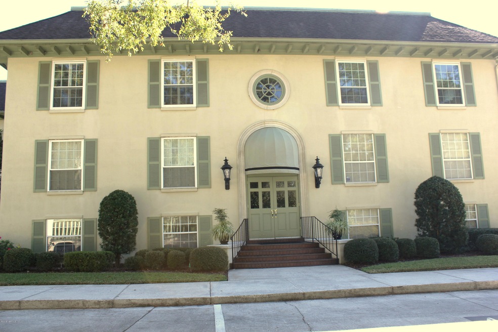 4300 Lakeside Dr unit 3, Jacksonville, FL 32210 - photo 1