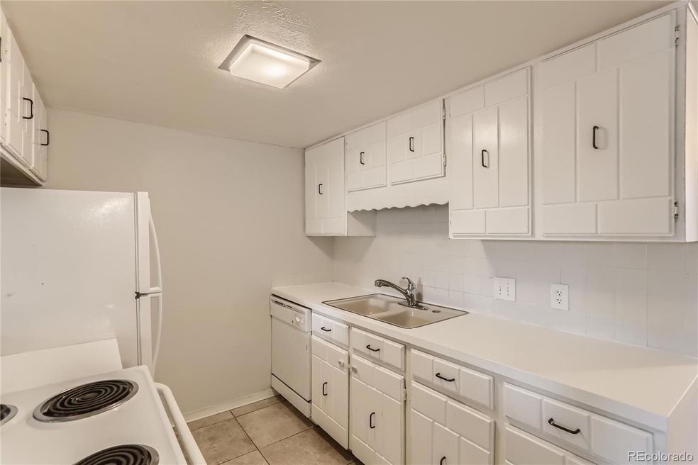 9925 W 20th Ave unit 11, Lakewood, CO 80215 - photo 1