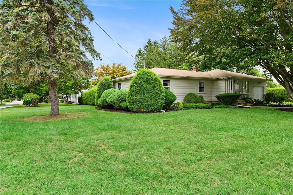 34 Randall St, Greenville, RI 02828 - photo 1