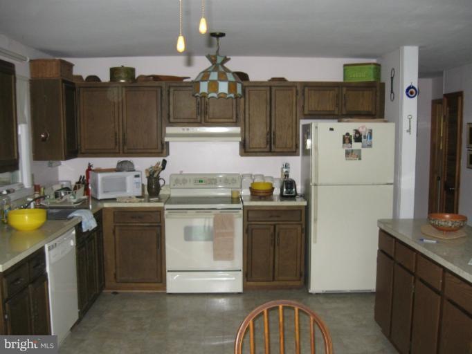 11 Lakeside Dr, Harpers Ferry, WV 25425 - photo 1