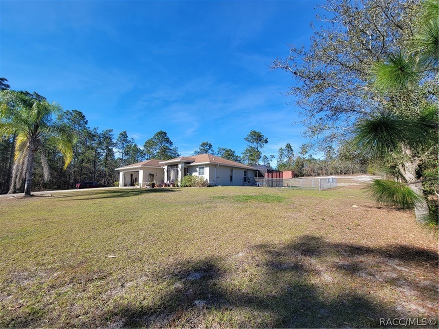 22061 SW Nautilus Blvd, Dunnellon, FL 34431 - photo 1