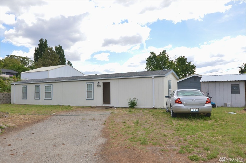 2201 S Mary Ave, East Wenatchee, WA 98802 - photo 1