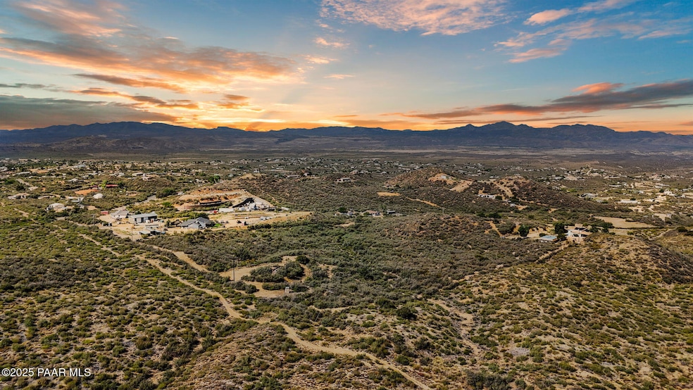 7025 Wexford Dr, Wilhoit, AZ 86332 - photo 1