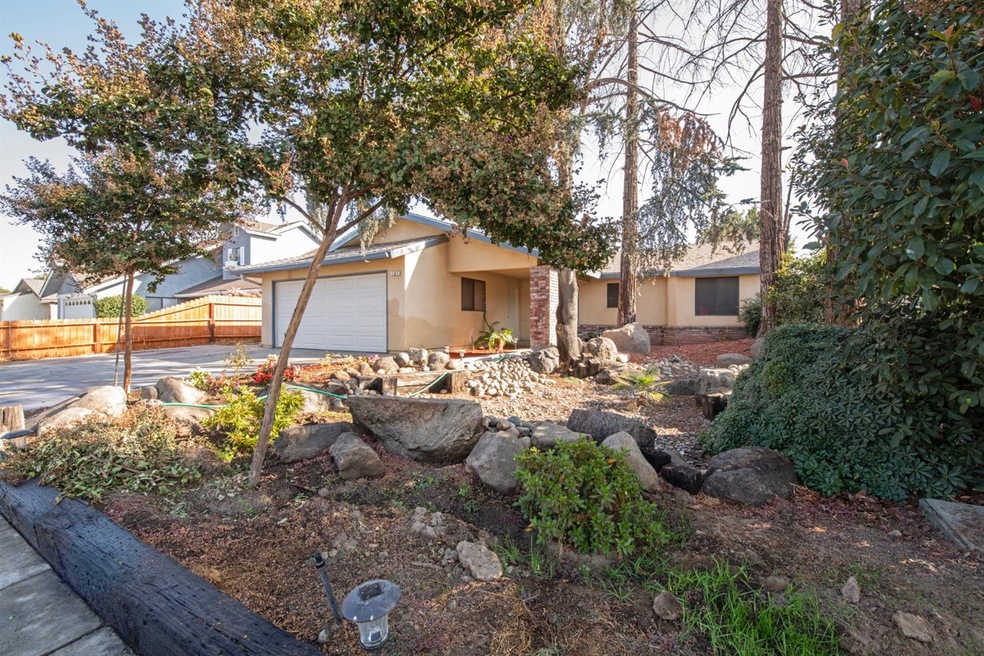 3745 Sunnyside Ave, Clovis, CA 93611 - photo 1