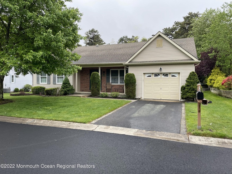 Welcome to 405 Lily Ct.
