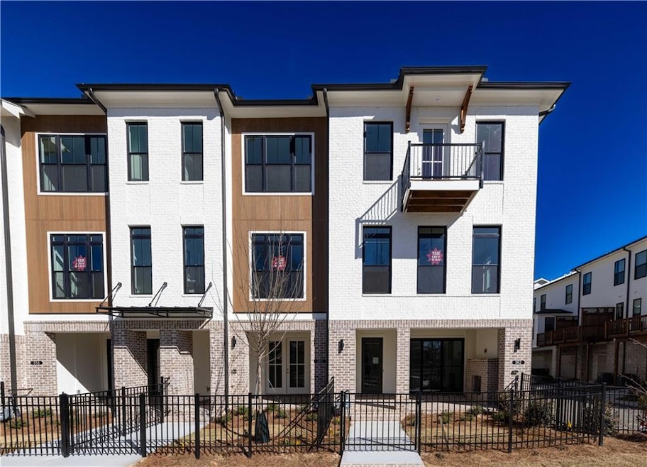 Homesite 23 Benton END UNIT is MOVE IN READY!