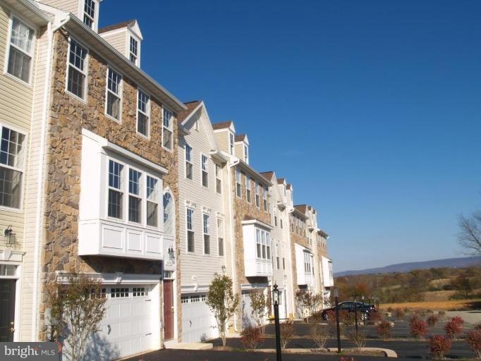 10311 Lantern Ln, Hagerstown, MD 21740 - photo 1