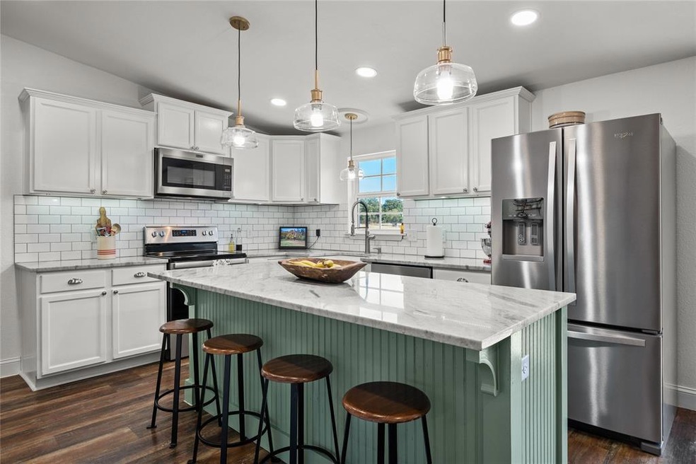 502 Union Ln, Springtown, TX 76082 - photo 1