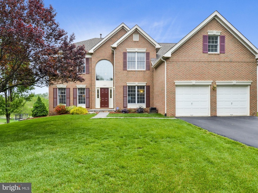 1327 Dasher Ln, Reston, VA 20190 - photo 1