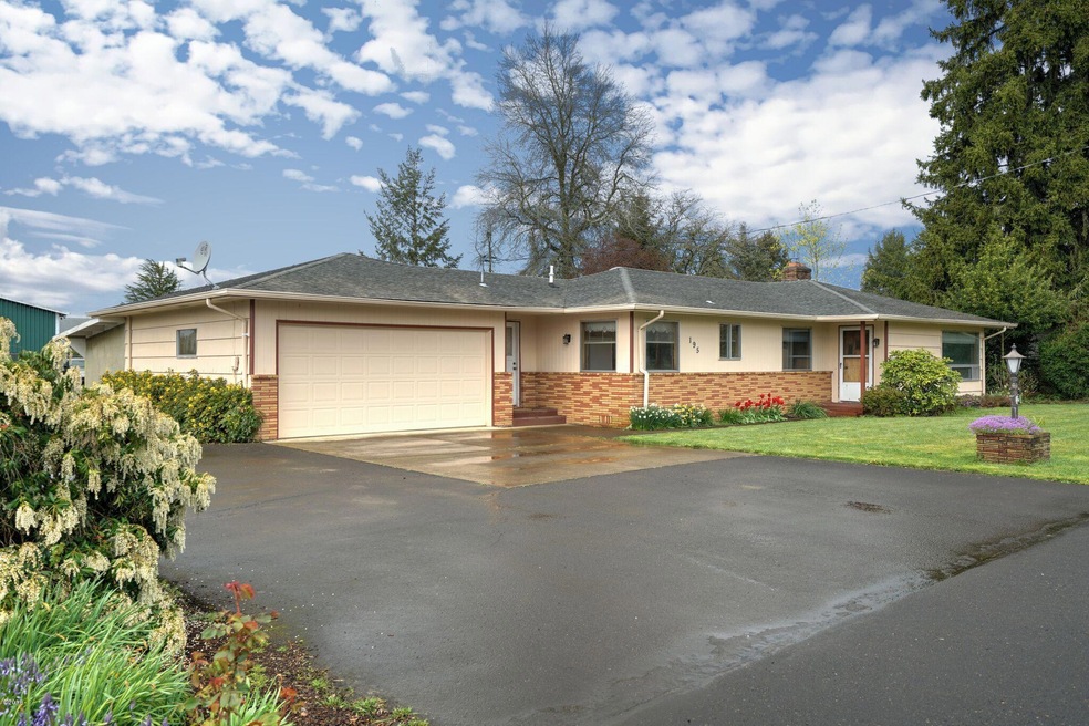 195 SE Fir Villa Rd, Dallas, OR 97338 - photo 1