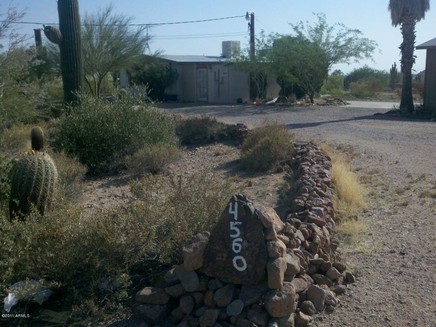 4560 N Valley