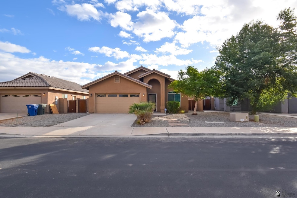 2523 S 41st Ave, Yuma, AZ 85364 - photo 1