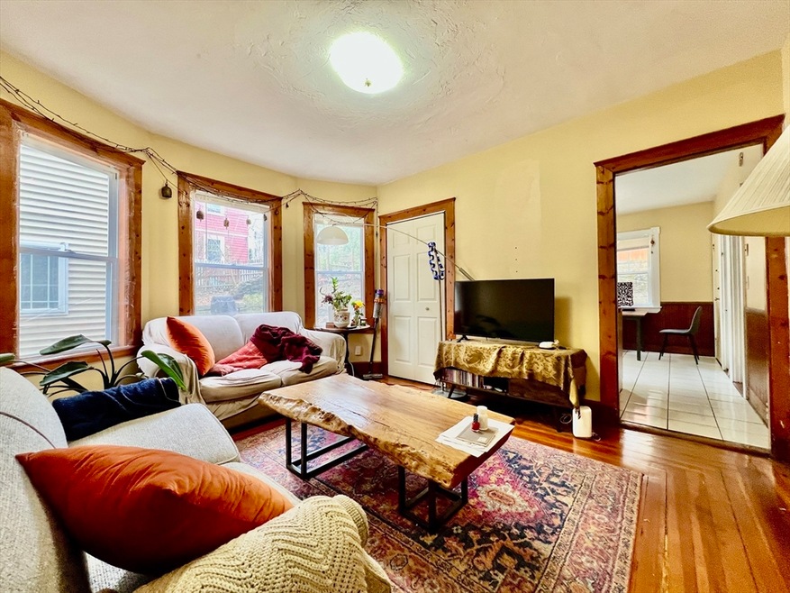 69 Woodlawn St unit 1, Jamaica Plain, MA 02130 - photo 1