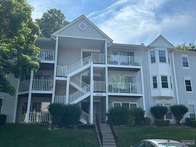 717 Juniper Way, Mahwah, NJ 07430 - photo 1