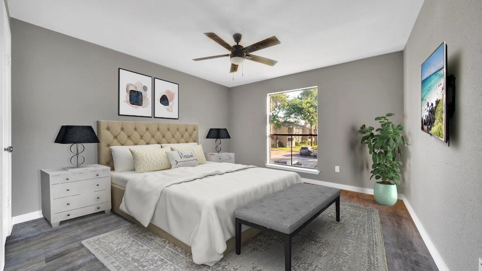 Stunning bedroom!